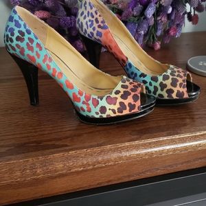 Nine West Multi-colored leopard pumps
